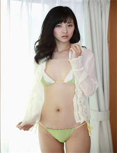 《年轻女教师3》在线