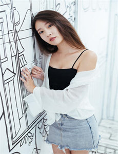 彭丹吃奶门